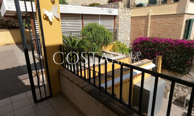 Resale - Villa -
Algorfa - La Finca Golf