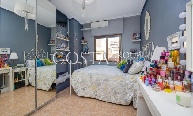 Odsprzedaż - Apartments -
Torrevieja - Torrevieja Centro