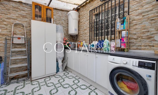 Odsprzedaż - Apartments -
Torrevieja - Torrevieja Centro