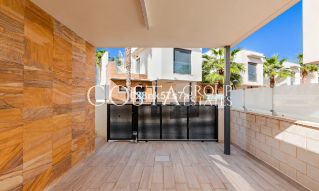 Resale - Villa -
Orihuela - Lomas de Cabo Roig