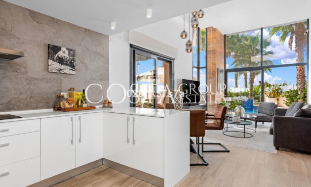 Resale - Villa -
Orihuela - Lomas de Cabo Roig