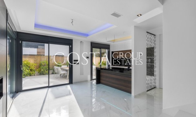 Herverkoop - Villa -
Torrevieja - Torrevieja Centro