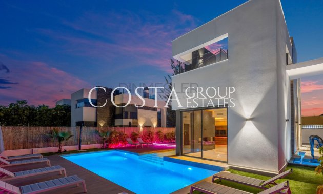 Revente - Villa -
Torrevieja - Torrevieja Centro