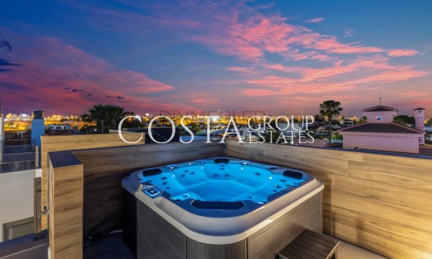 Revente - Villa -
Torrevieja - Torrevieja Centro