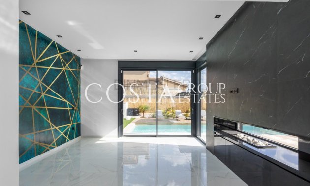 Revente - Villa -
Torrevieja - Torrevieja Centro