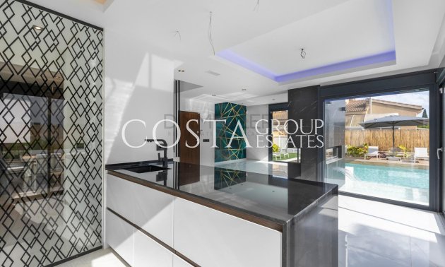 Revente - Villa -
Torrevieja - Torrevieja Centro