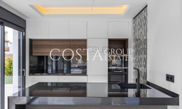 Revente - Villa -
Torrevieja - Torrevieja Centro