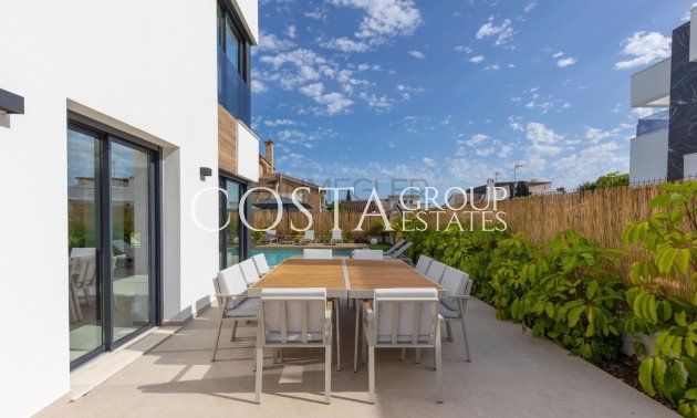 Revente - Villa -
Torrevieja - Torrevieja Centro