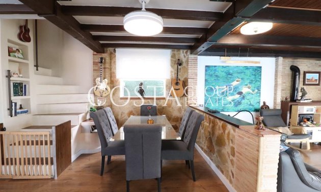 Resale - Villa -
Orihuela - Orihuela Costa