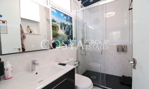 Resale - Villa -
Orihuela - Orihuela Costa