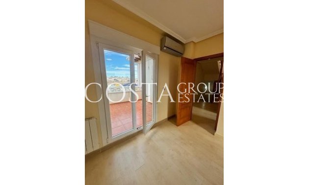 Resale - House -
Orihuela - Orihuela Costa