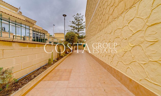 Odsprzedaż - Dom -
Torrevieja - Torrevieja Centro