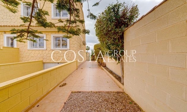 Odsprzedaż - Dom -
Torrevieja - Torrevieja Centro