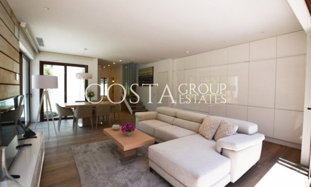 Resale - Villa -
Orihuela - Las Colinas Golf