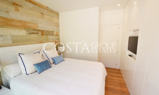 Resale - Villa -
Orihuela - Las Colinas Golf