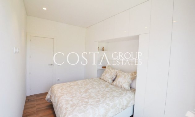 Resale - Villa -
Orihuela - Las Colinas Golf