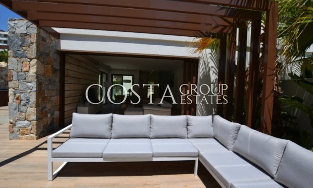 Resale - Villa -
Orihuela - Las Colinas Golf