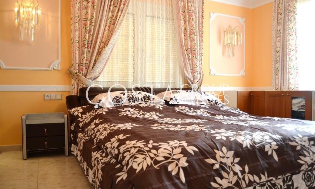 Revente - Villa -
Calpe - Calpe Centro