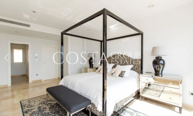 Resale - Villa -
Teulada - Moraira