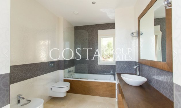 Resale - Villa -
Teulada - Moraira