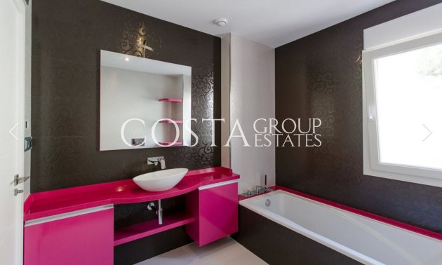 Resale - Villa -
Teulada - Moraira