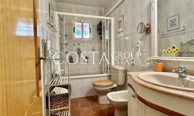 Resale - House -
Orihuela - Los Altos