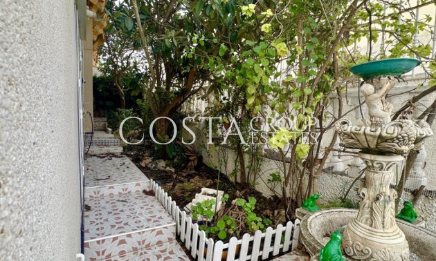 Resale - House -
Orihuela - Los Altos