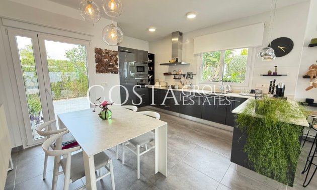 Wiederverkauf - Villa -
Benijofar