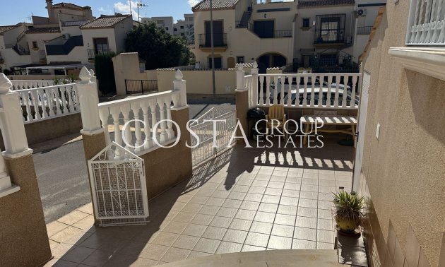 Resale - Villa -
Alicante - Alicante Centro