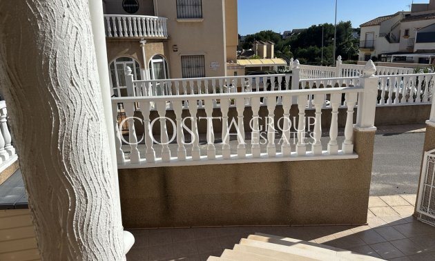 Resale - Villa -
Alicante - Alicante Centro