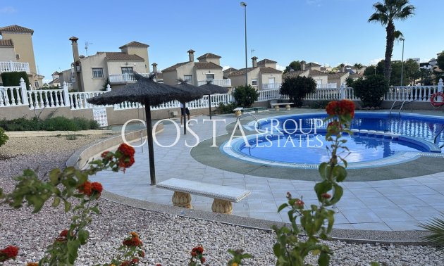 Resale - Villa -
Alicante - Alicante Centro