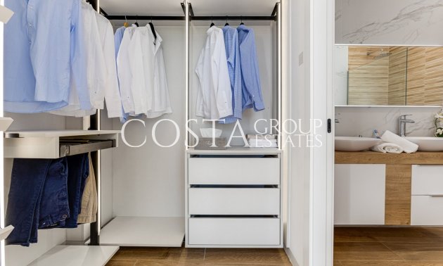 Neue Gebäude - Villa -
Finestrat