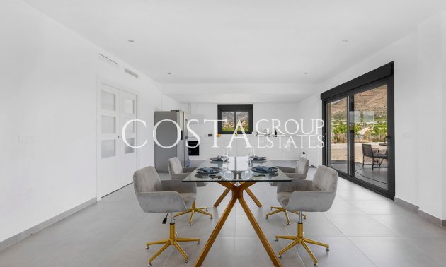 Herverkoop - Villa -
Abanilla - Macisvenda