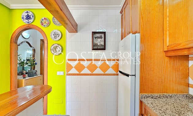 Resale - House -
Orihuela - La Campana