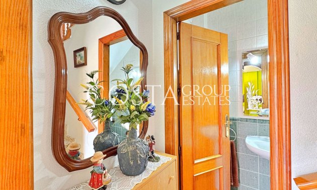 Resale - House -
Orihuela - La Campana