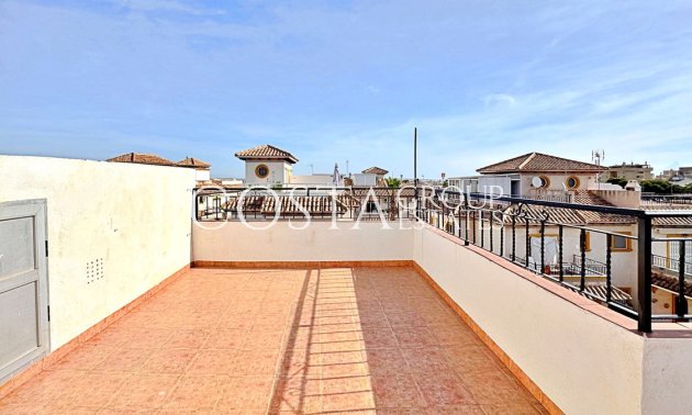 Resale - House -
Orihuela - La Campana