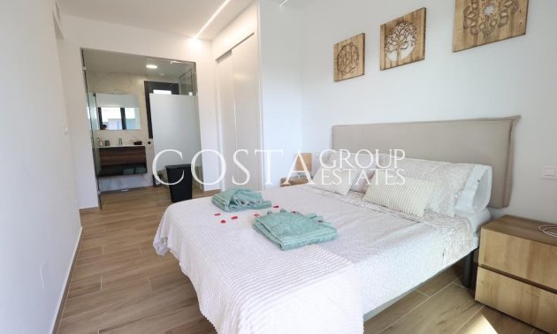Resale - Apartments -
Orihuela - Orihuela Costa
