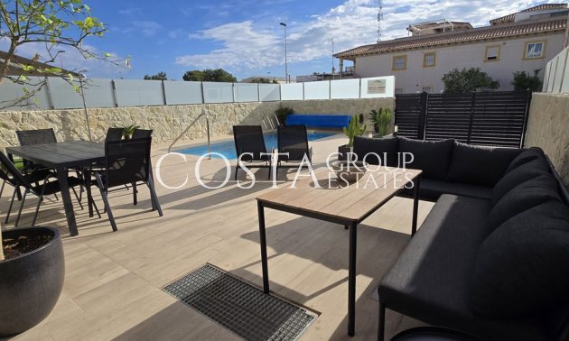 Resale - Villa -
Orihuela - Punta Prima