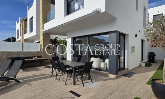 Resale - Villa -
Orihuela - Punta Prima