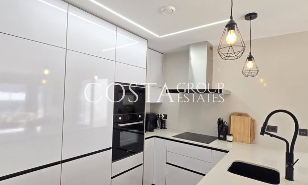 Resale - Villa -
Orihuela - Punta Prima