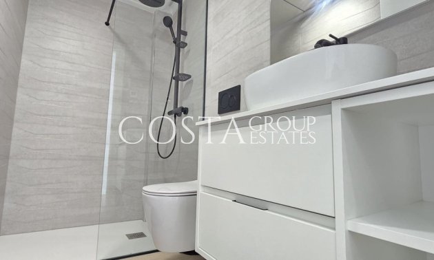 Resale - Villa -
Orihuela - Punta Prima