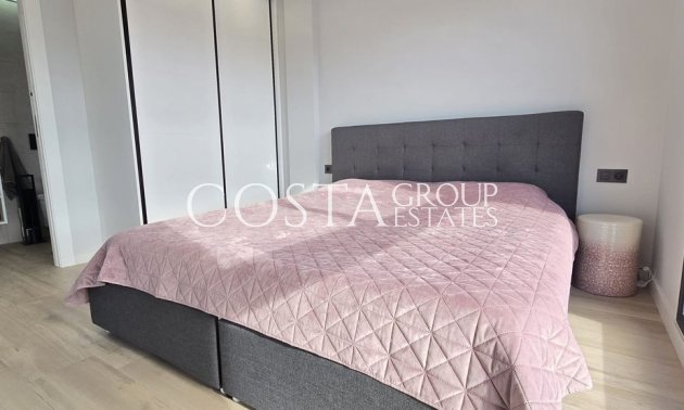 Resale - Villa -
Orihuela - Punta Prima