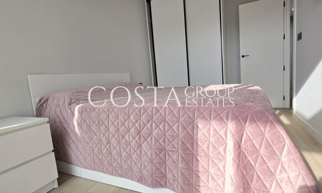 Resale - Villa -
Orihuela - Punta Prima