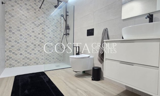 Resale - Villa -
Orihuela - Punta Prima