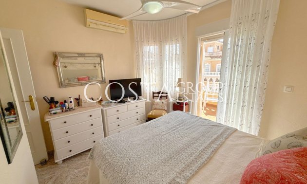 Odsprzedaż - Dom -
Orihuela - Cabo Roig