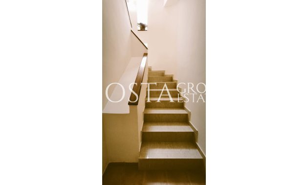 Wiederverkauf - Villa -
Alicante - Alicante Centro