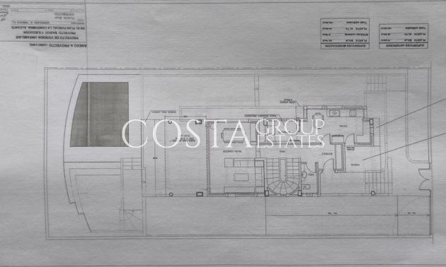 Wiederverkauf - Villa -
Alicante - Alicante Centro