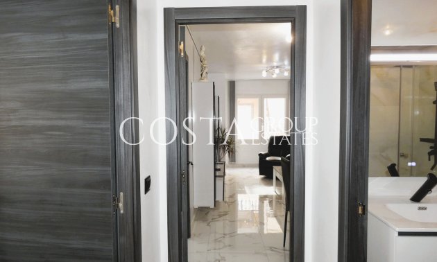 Resale - Apartments -
Torrevieja - Torrevieja Centro