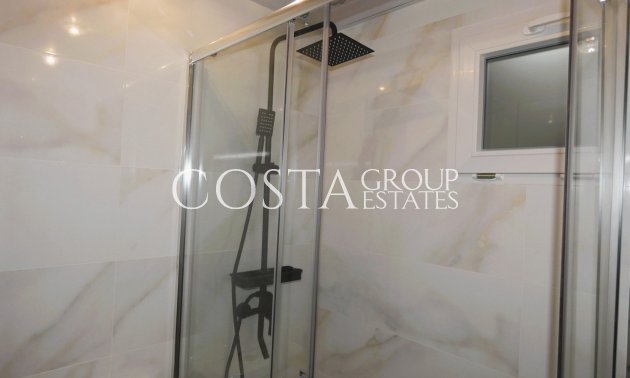 Resale - Apartments -
Torrevieja - Torrevieja Centro