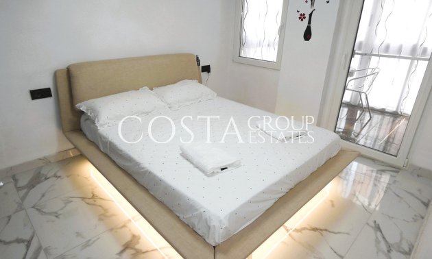 Resale - Apartments -
Torrevieja - Torrevieja Centro